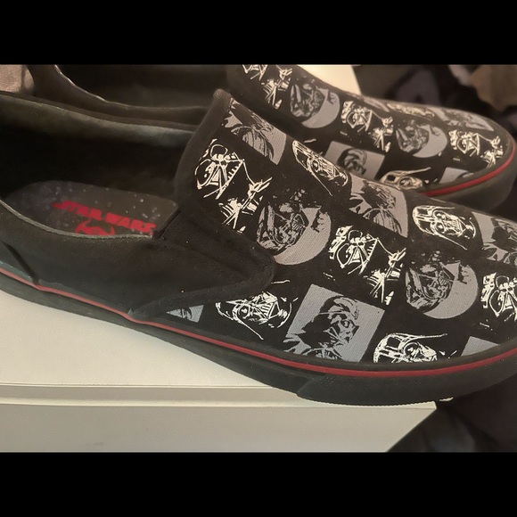 Darth Vader slip-on sketcher - Picture 2 of 3